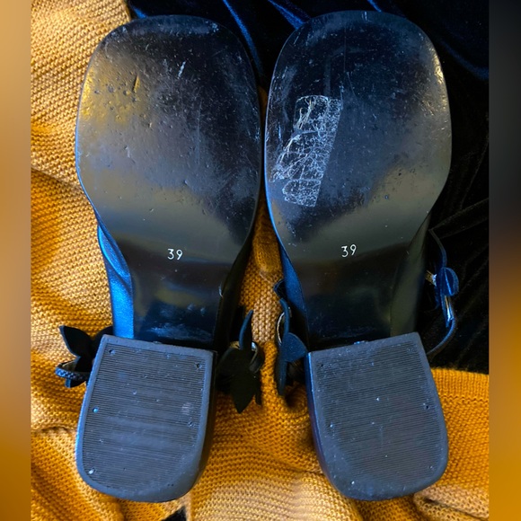 Red or Dead Block-heeled - Picture 6 of 6